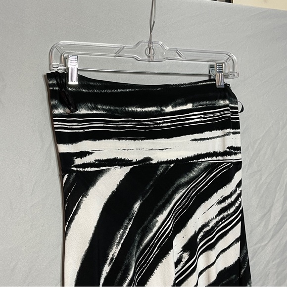 B. Moss Company Black and White Strapless Dress - Picture 3 of 7